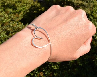 Heart bracelet, silver heart, heart bangle, love, wedding, bridesmaid gift, bride, mother, girlfriend, Christmas, Hochzeit