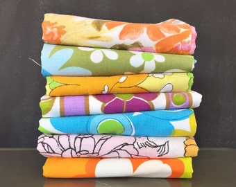 Vintage Sheet Fat Quarter Bundle - Set of 7 - Flower Power Groovy Colorful Florals - Vintage Fabric - Quilting Fabric - Upcycled - Repurpose