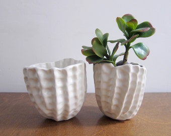 Bumpy Pinch Pot Planter, white