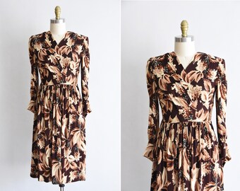 1940s Fall Foliage dress/ vintage 40s novelty dress / rayon jersey leaf daydress