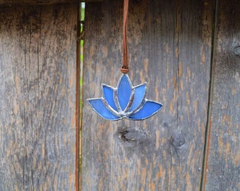 Mini Stained Glass Blue Lotus Flower Suncatcher