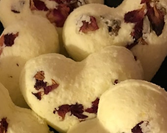 Vanilla with Red Rose Petals