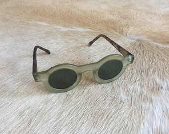 Vintage Green Circle Sunglasses