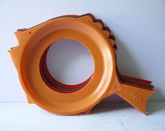 Super Kitsch Set Of 5 Plastic 'Plate-Mate' Paper Plate Holders