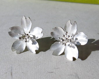 Season-Cherry Blossom-Sakura-Silver Earrings- single petals/ handmade,stud earrings
