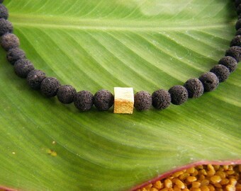 Classic: Lava gold cube Necklace (6 mm)