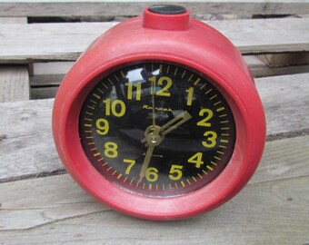 Vintage alarm clock Mechanical clock Soviet alarm clock WORKING Clock Soviet clock Retro Alarm Clock Retro Clock collectible clock Jantar