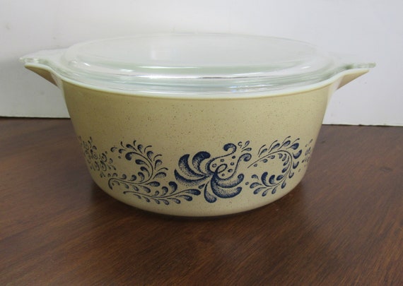 Pyrex Homestead Casserole with lid