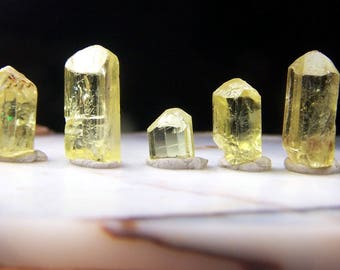 Yellow apatite crystal - one stone Terminated point - natural genuine small gemmy specimen - wire wrap jewelry raw solar plexus chakra TYA3
