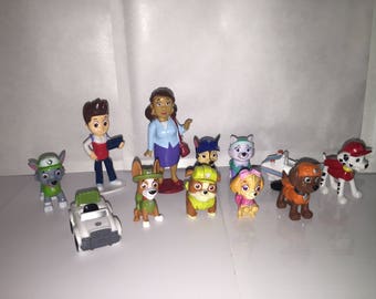Mister A Gift Paw Patrol With EVEREST And TRACKER set of 12 plastic Cake Toppers