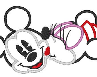 Kissing Couple Machine Applique Design