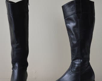 Western Gogo Boots ~ Vintage Black leather western style cowboy boots