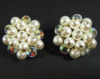 Vintage 60's Faux Pearl Cluster Clip On Earrings