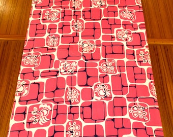 Bold and Bright 60s Geometric Flower Power Fabric for the Latent Hippie in You// Cotton Yardage// Home Decor// Apparel// New Old Stock BTY