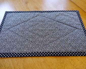 Large Hot Pad, Trivet, Pot Holder, Potholder, Kitchen Mat, Table Mat, Counter Mat, Quilted