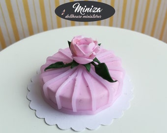 Miniature cake, 1:12 scale