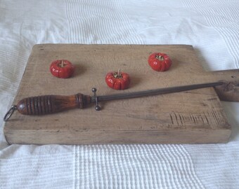 knife sharpener. sharpening steel.
