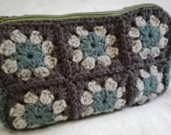 crochet granny square zippered pouch
