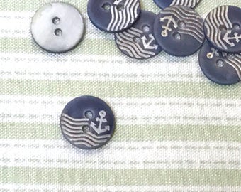JIM KNOPF nacre button anchor