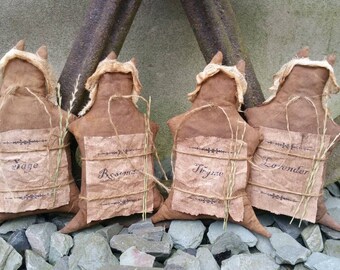 Primitive Folk Art Herb Rabbit Ornies
