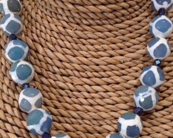 Blue and white agate necklace