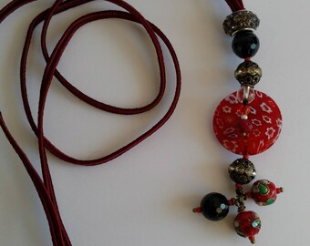 Red long necklace with Murano glass