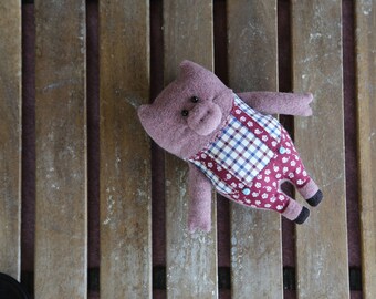 Pig plush soft toy. Adorable stuffed animanl. Handmade pig. Piggy toy. Piglet toy. Pig softie. Plush piggy