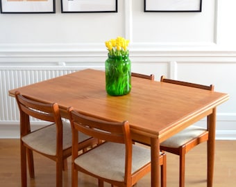 Vintage Midcentury Danish extending teak table and 4 chairs. Delivery. Modern / retro.