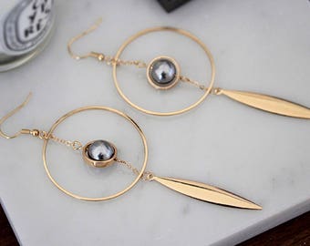 Gold Tone Dangling earrings
