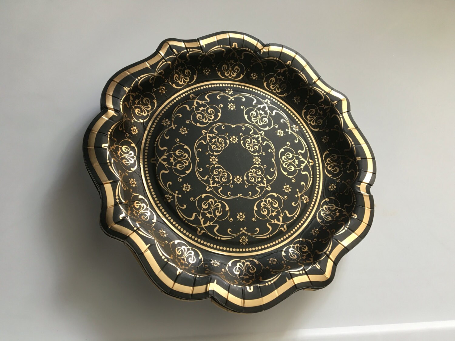 12 BLACK & GOLD PAPER Plates Vintage Style Baroque Fancy