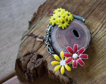 Handmade Reclaimed/Salvaged Wood Vintage Jewelry Floral Pendant Necklace Brown Leather Cord eco friendly boho statement OOAK live bark edge