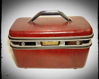 Vintage Samsonite Silouette Maroon Train Case /Samsonite Cosmetic Case /Make Up Case/Storage Box/Luggage Travel Case/Overnight Case/F1968