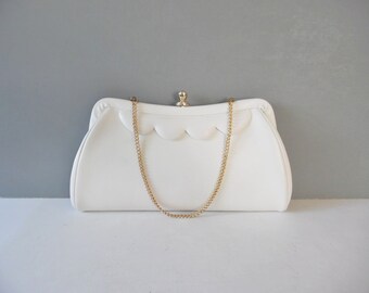 Vintage Clutch Vintage purse Vintage white Clutch Vintage White purse Snap closure Vintage scalloped clutch Vintage bag Vintage handbag