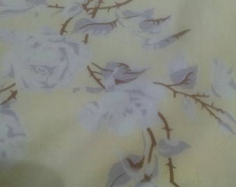 Wilendur Tablecloth / Vintage Tablecloth / Retro Table Linens / Yellow with Grey Roses / 32 x 35 inches