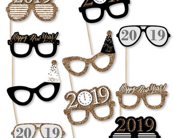 New Year's Eve Photo Booth Props - 2019 New Year's Eve Glasses - Photo Booth Prop Accessories - Fun Selfie Card Stck Paper Props - 10 Pc Set