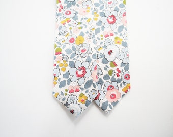 Liberty of London tie, wedding necktie, light blue necktie, groomsmen necktie, blue cotton tie, floral necktie, floral bow tie