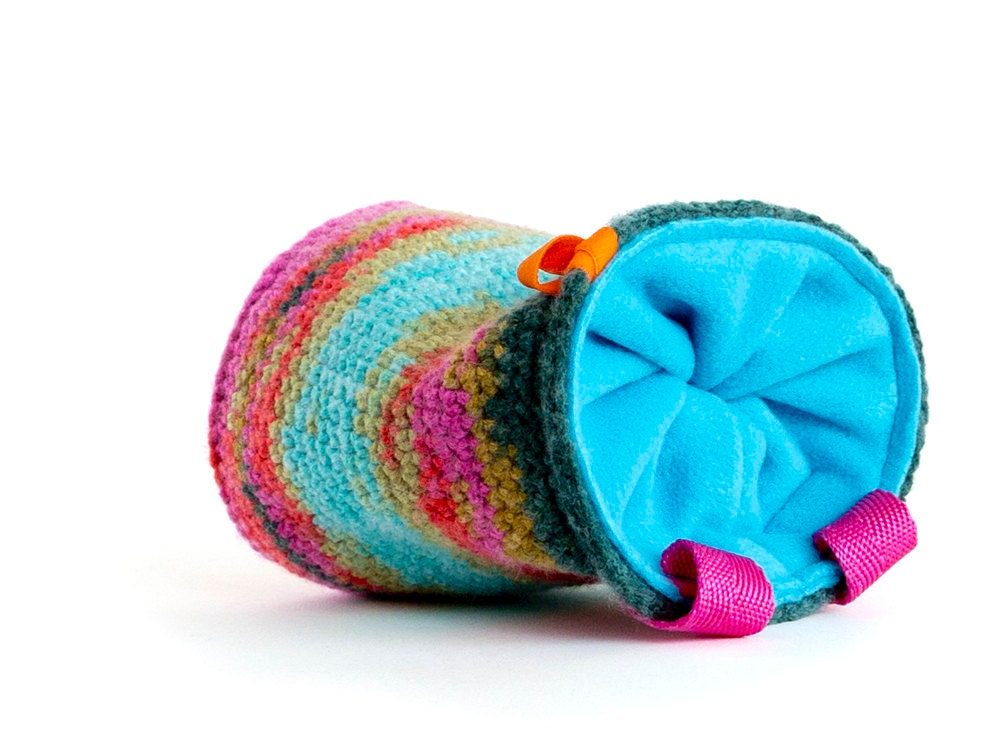 Cool chalk bag, knitted