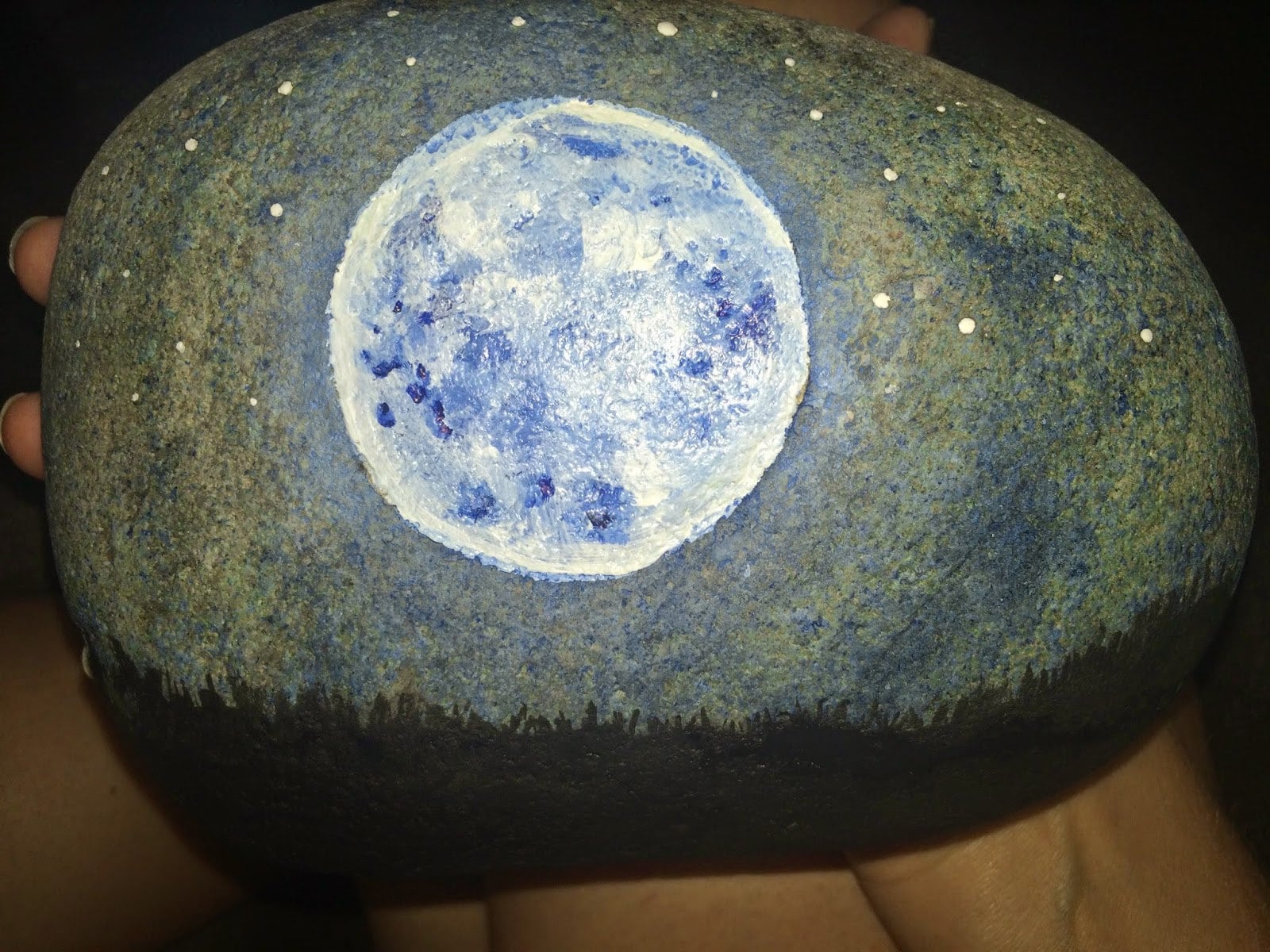 White star dots added around the night sky on the stone