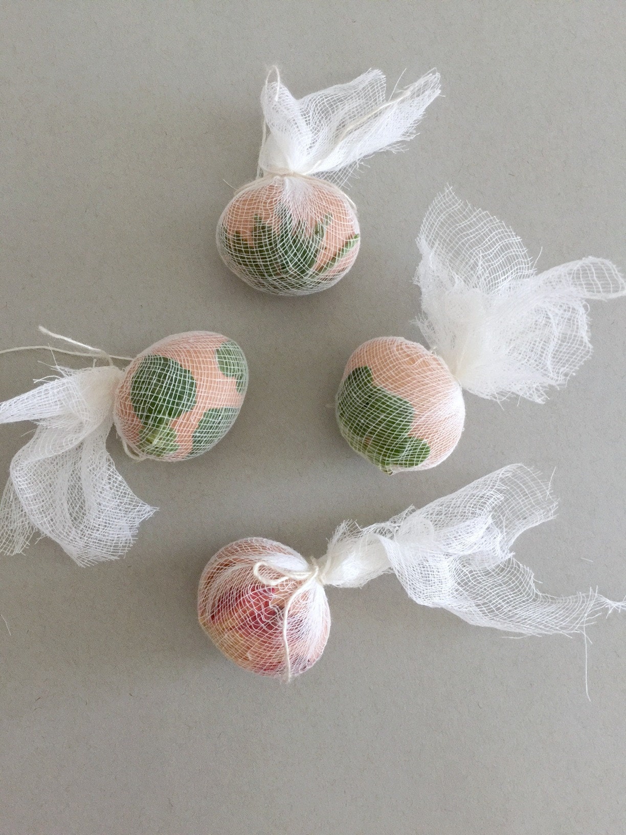 diy_natural_dyed_easter_eggs