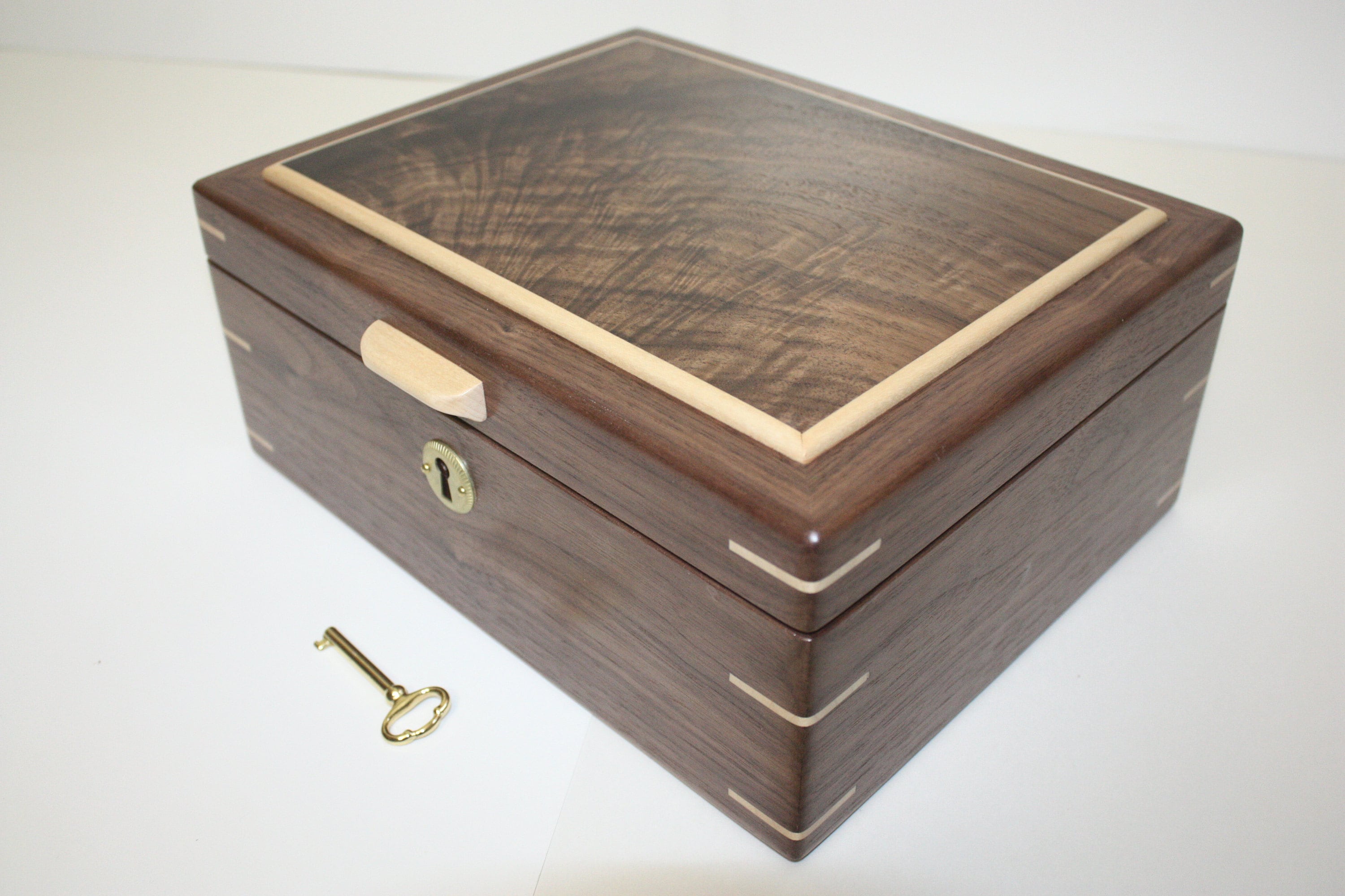 Locking wooden box