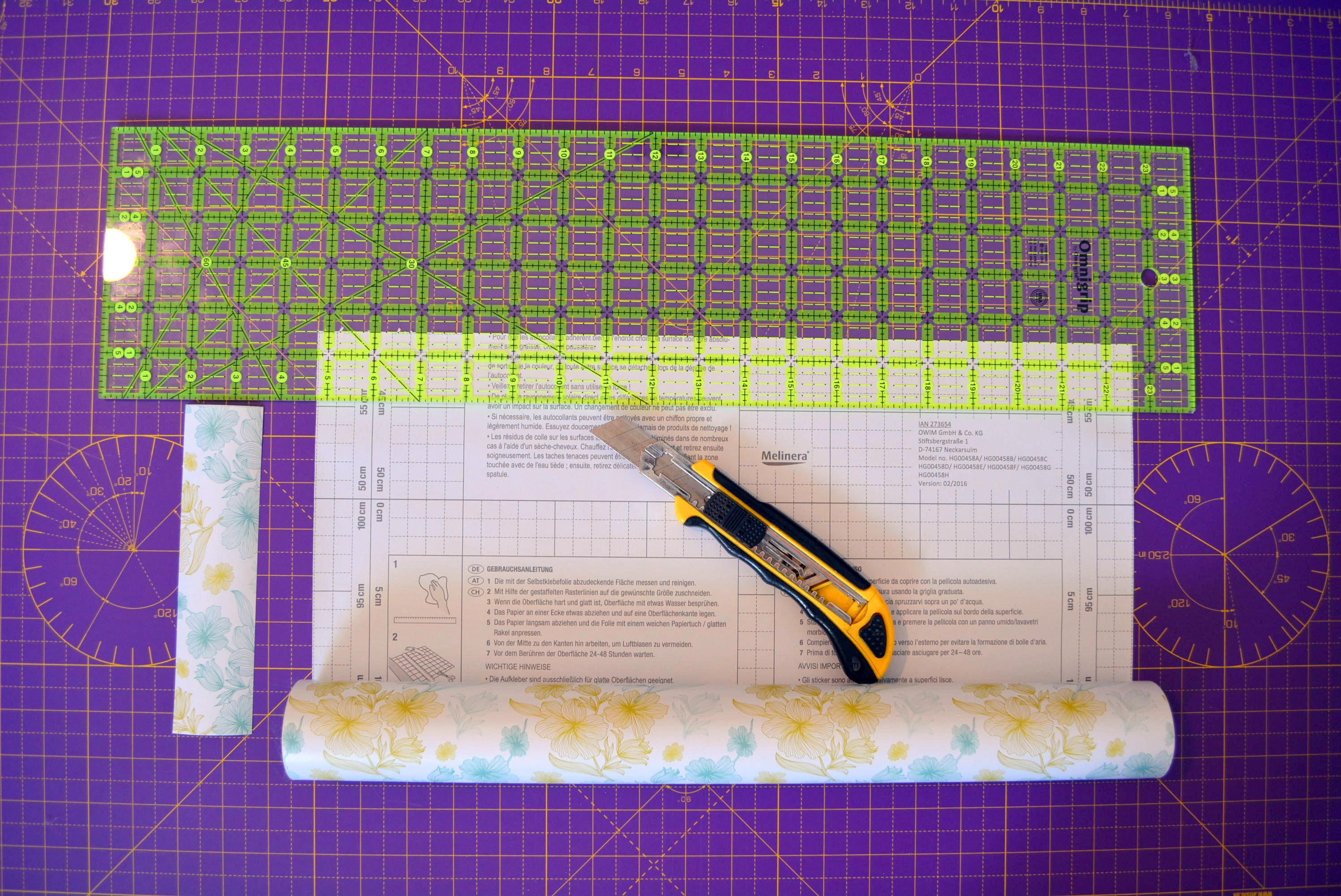 Cutting decorative strips