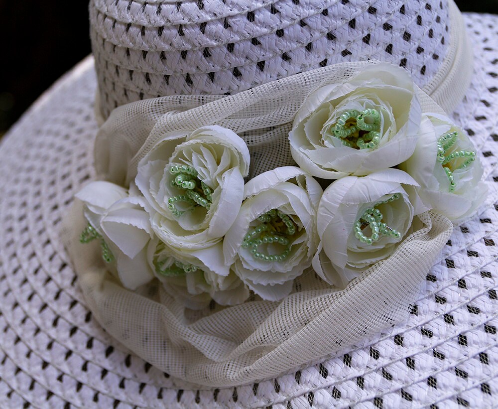 gunadesign white summer hat with flowers and beads