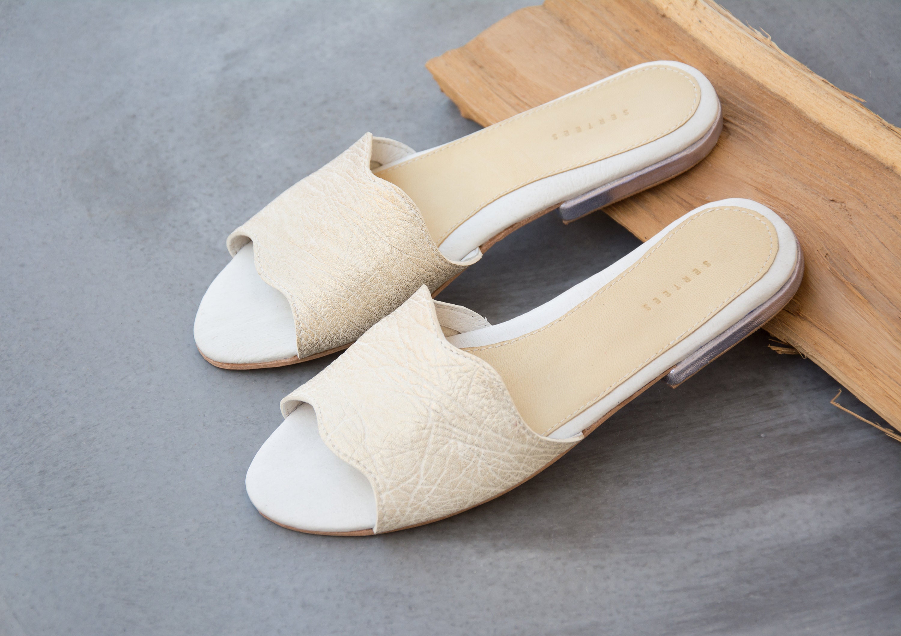 Sertees papucs / slipper