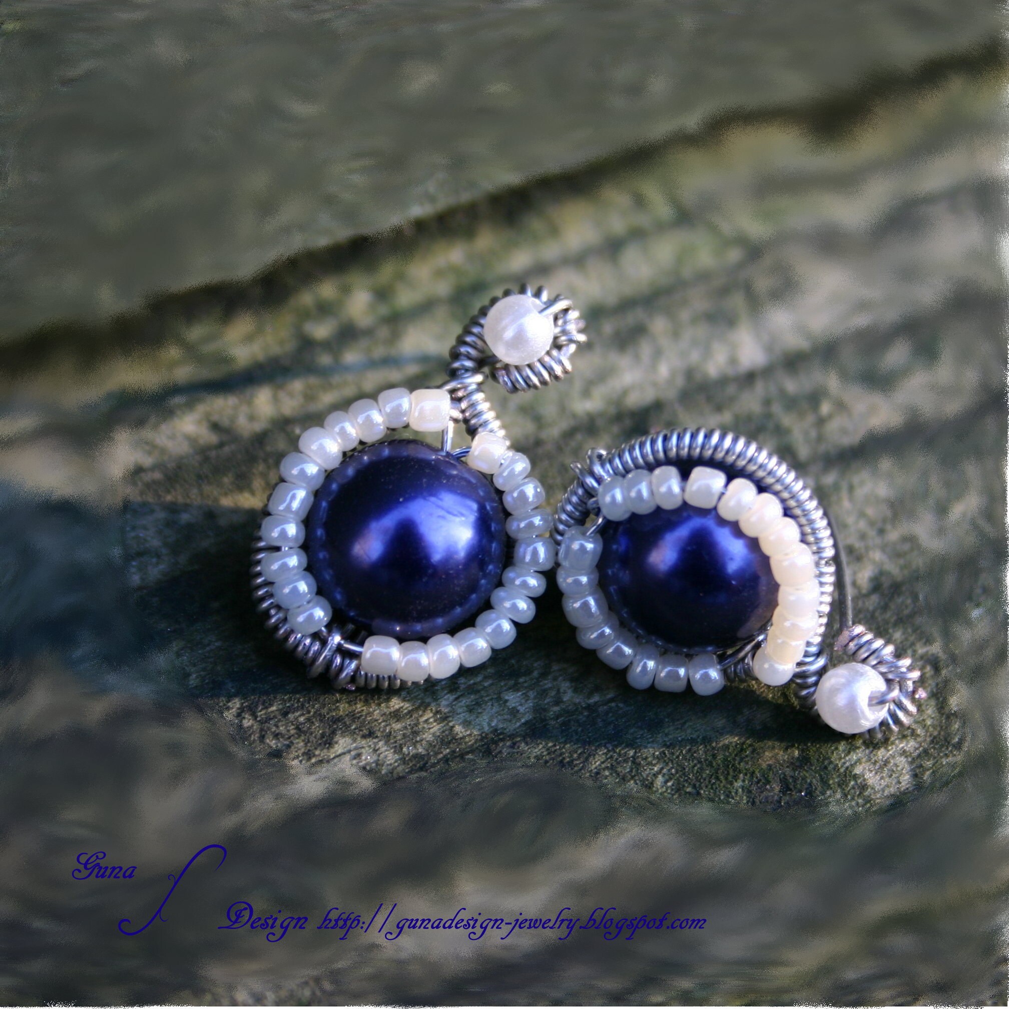 gunadesign handmade wire bead earrings