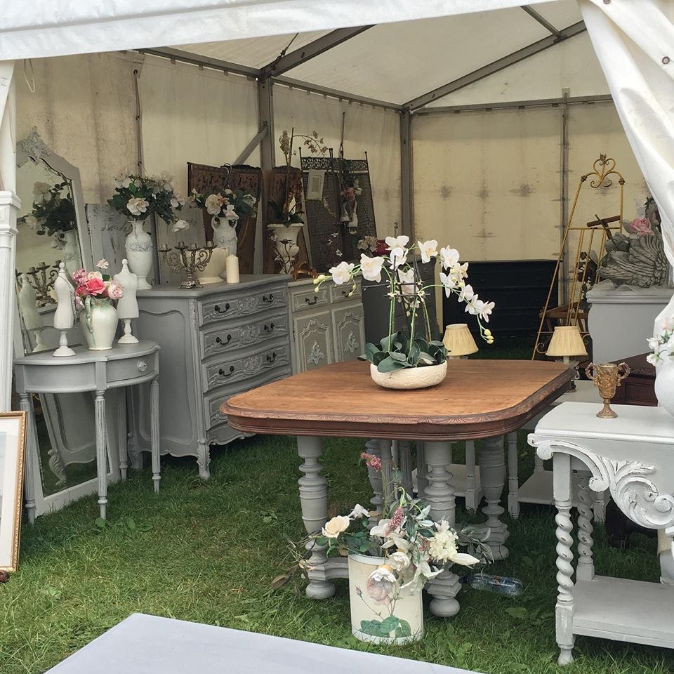 Vintage Shabby Chic Furniture