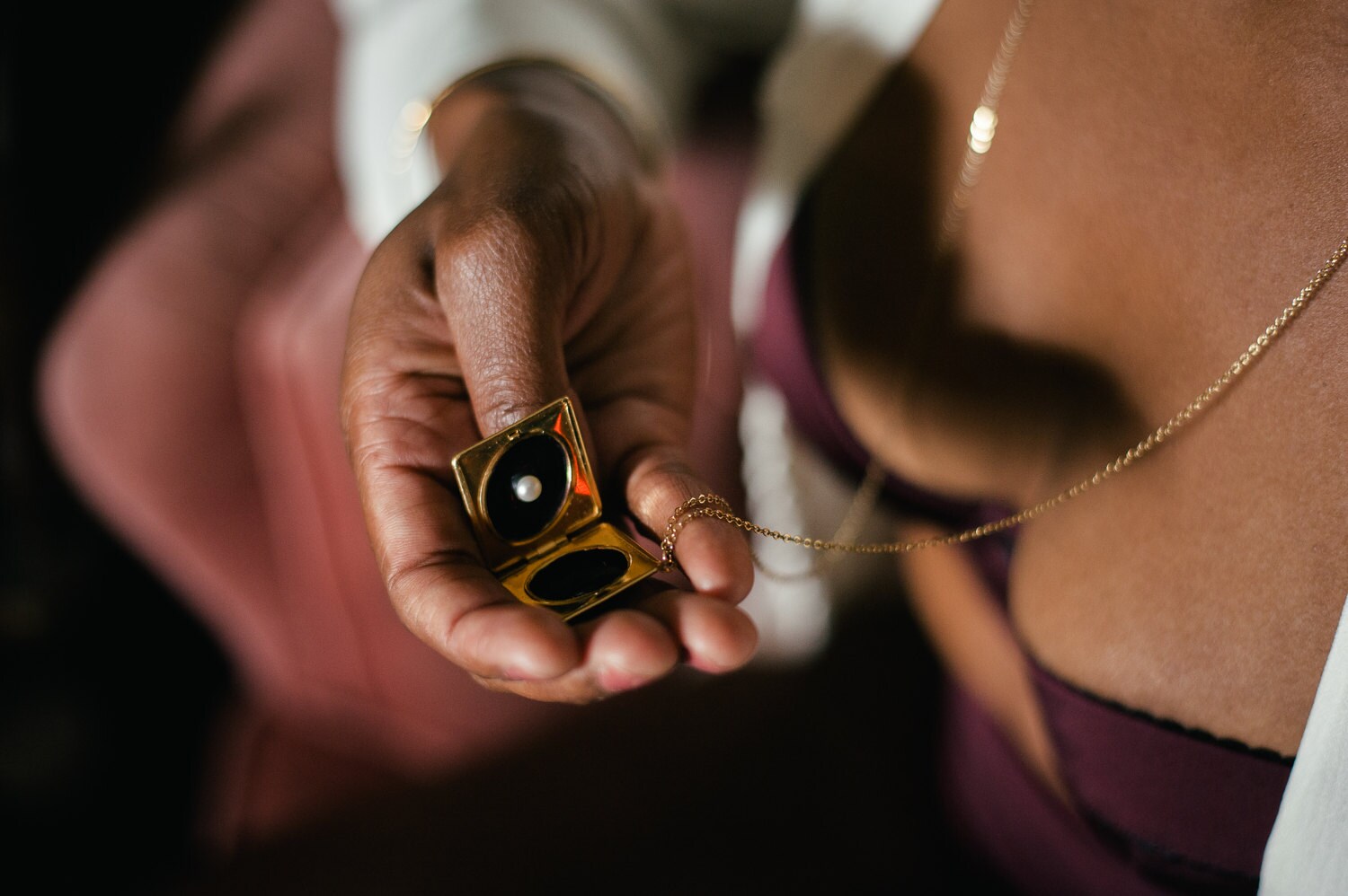 ascalon pearl diamond gold locket