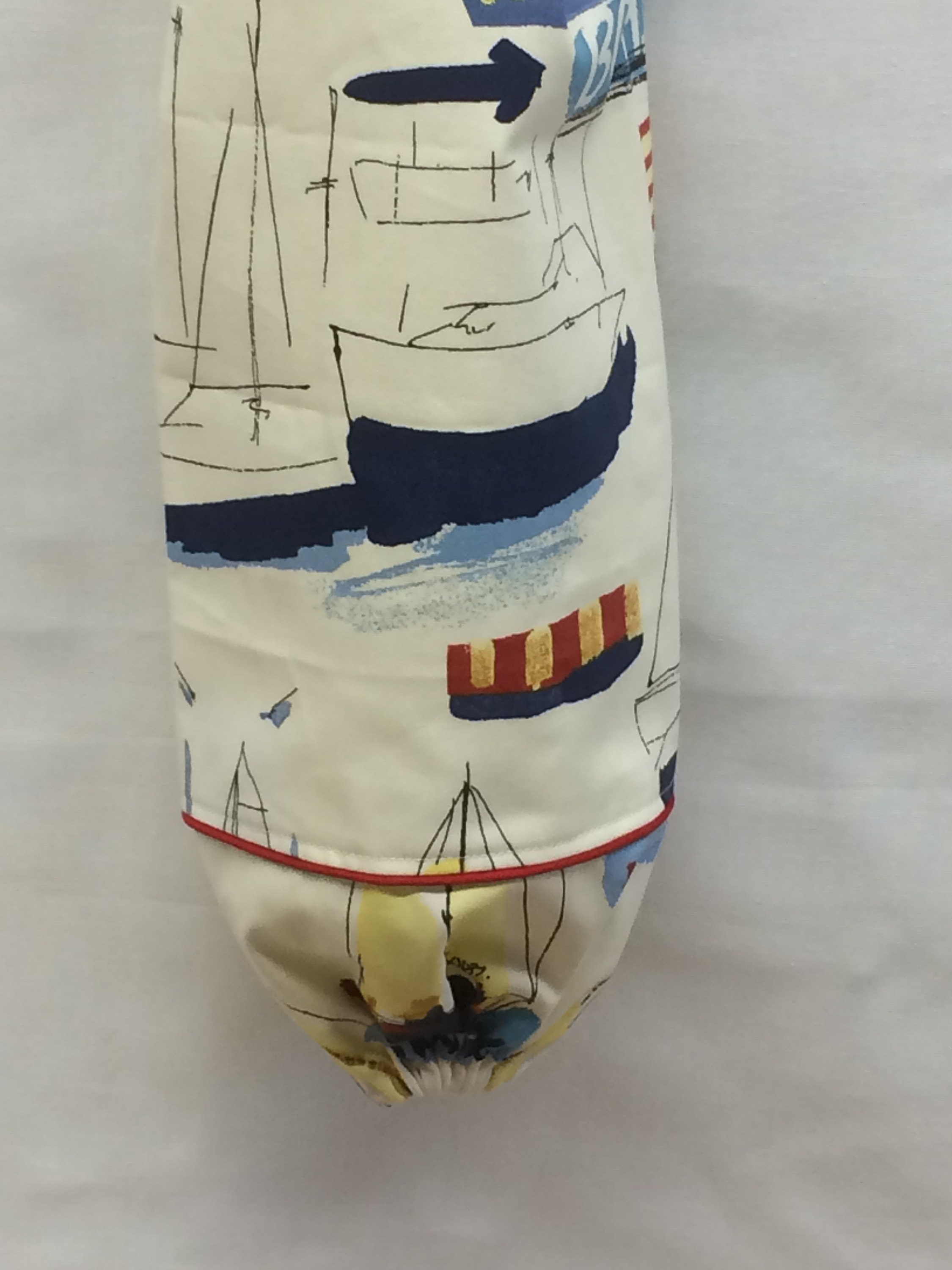 GiftsandHomeDecorUS Sailboat Plastic Bag Holder