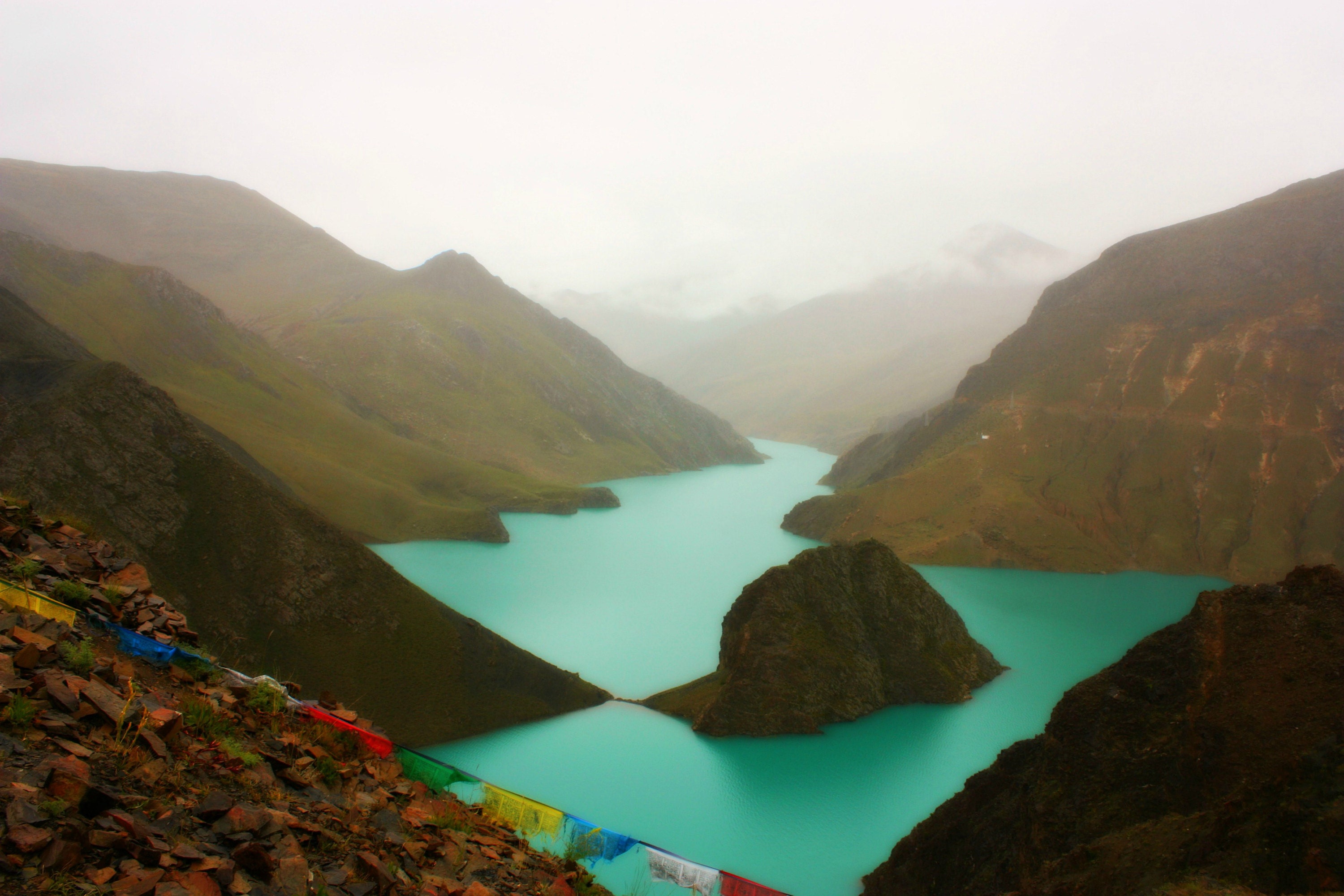 Yamdrok Lake