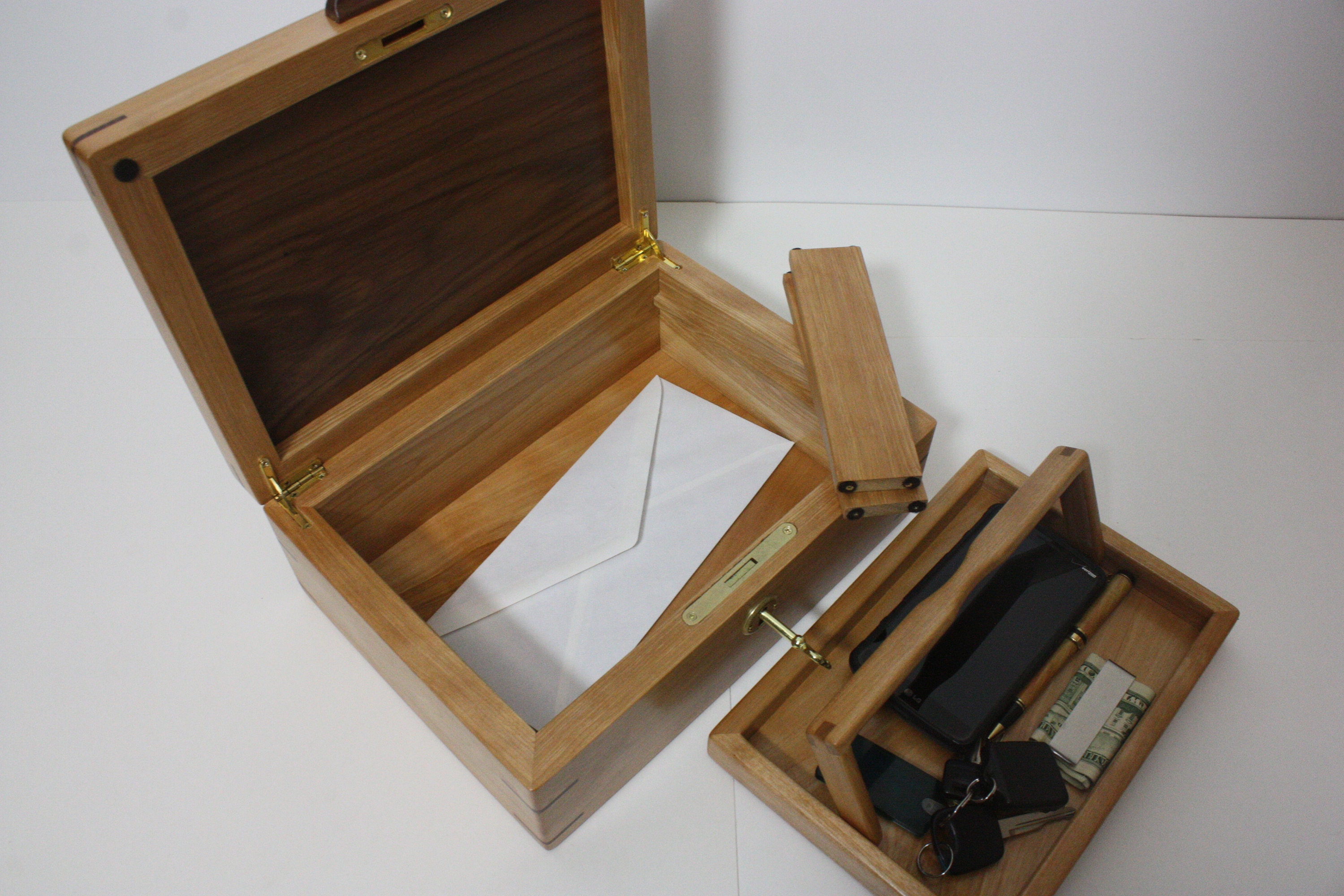 Red Birch Mens Valet Box