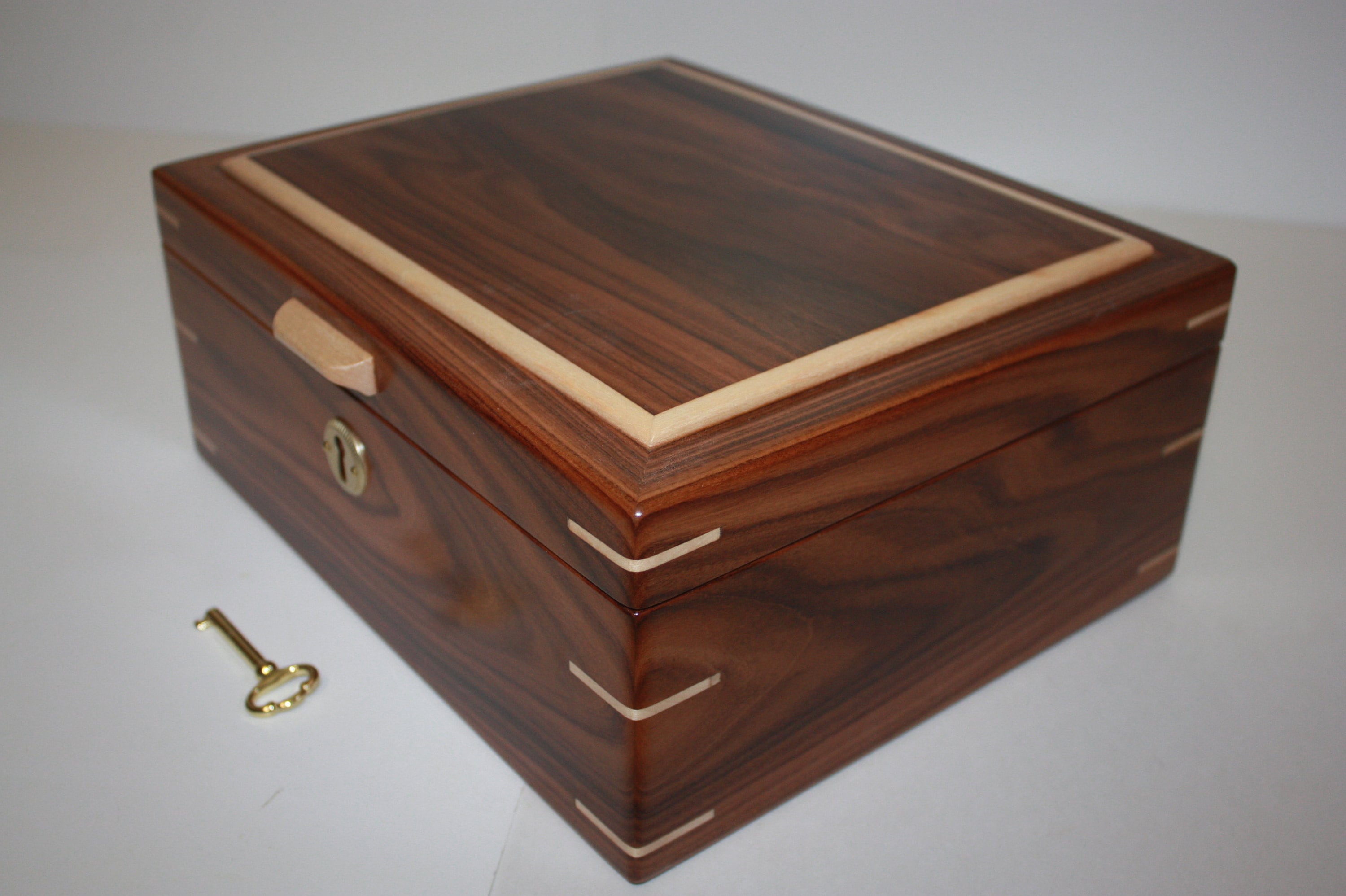 Morado/Bolivian Rosewood with Maple Humidor For Sale